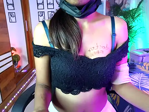 Saloni9's cam snapshot