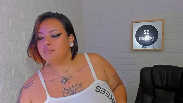 Arthemisa_tay69's cam snapshot