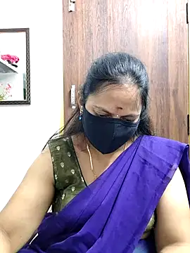 Queen-Neha's cam snapshot