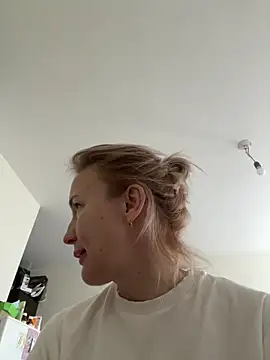 DianaNatur's cam snapshot