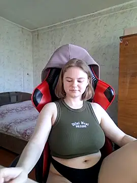 SlipperSherry's cam snapshot