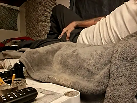 Cantufamily1979 live sex cam