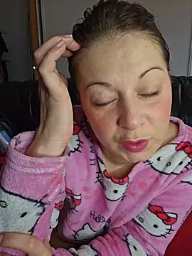 Chaudesquirt live sex cam