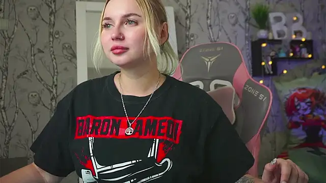 Moon_Valkyrie live sex cam