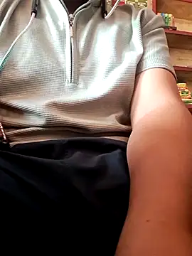 RaiStarrrr0-9 live sex cam