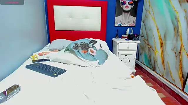 _angeline_love's cam snapshot