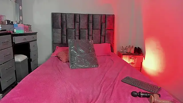 Esmeraldaa-'s cam snapshot