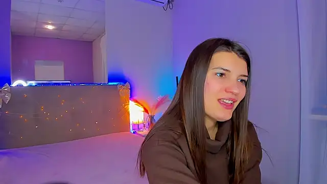 Laura_Leee's cam snapshot