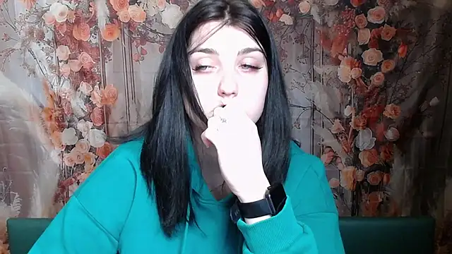 ScarletCargo's cam snapshot