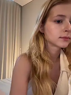 LunaRase's cam snapshot