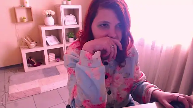 TwoBigSuns's cam snapshot