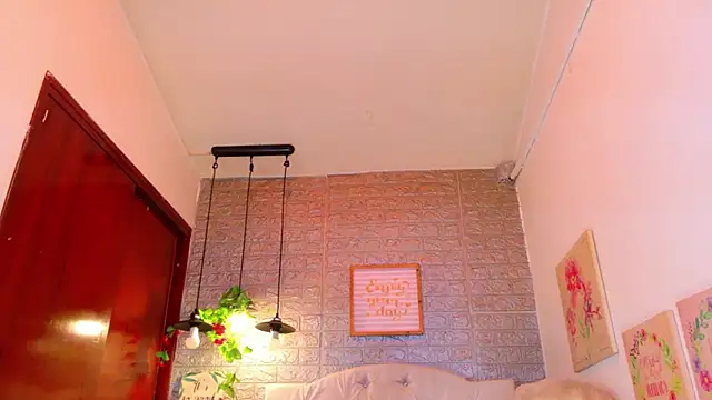 meghan_nill's cam snapshot