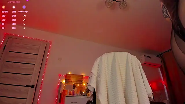 Ophelia_mm's cam snapshot