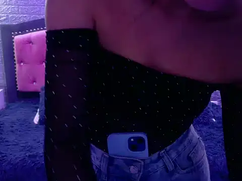 Natalie_loffreda's cam snapshot