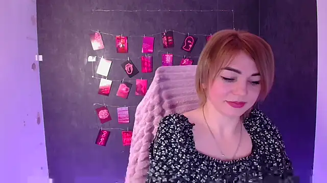 CuttieEmma's cam snapshot