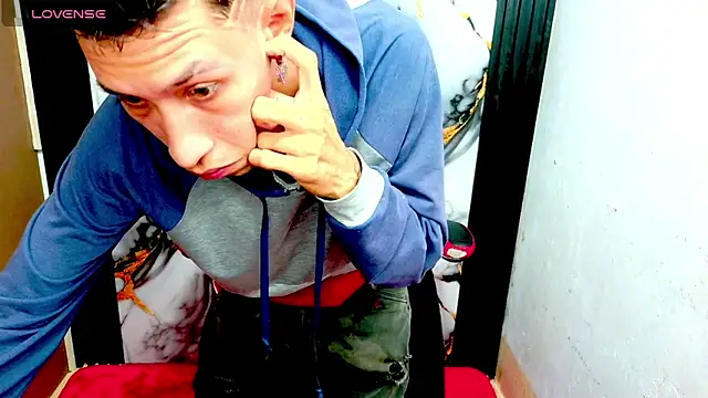 The_latin_boy's cam snapshot