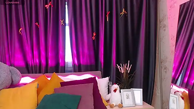 Nina_Blum_'s cam snapshot