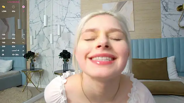 SandyShayes live sex cam