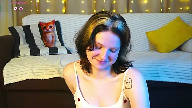 LatinaHuguenin's cam snapshot