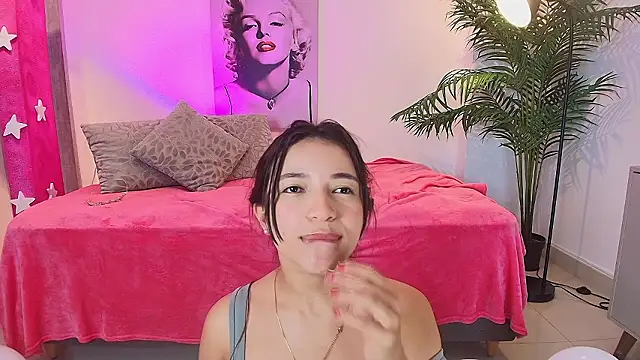 EmmaRose___'s cam snapshot