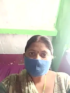 QRESABABY's cam snapshot