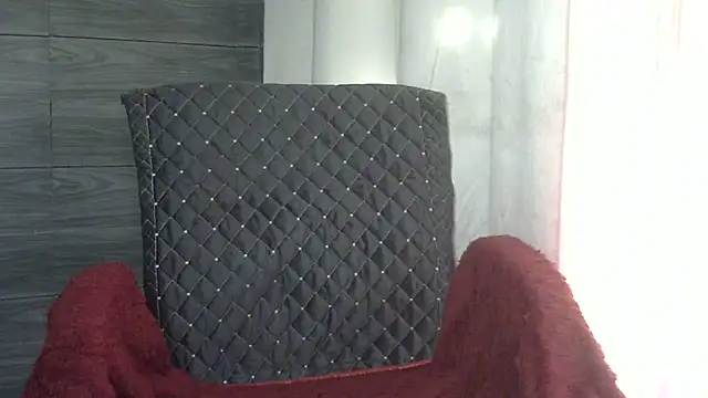 Naughty-Riya's cam snapshot