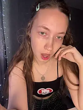 Holy_Poly's cam snapshot