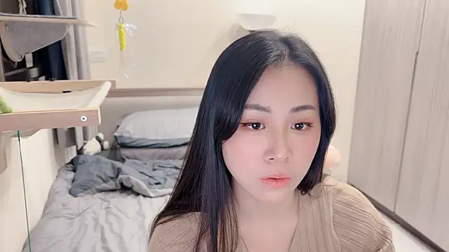 BabyOneDaily's cam snapshot