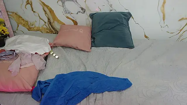 EmilyCoy_'s cam snapshot