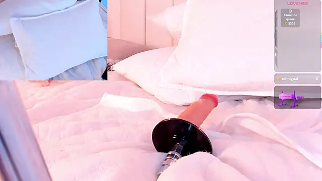 gaby_blake_'s cam snapshot