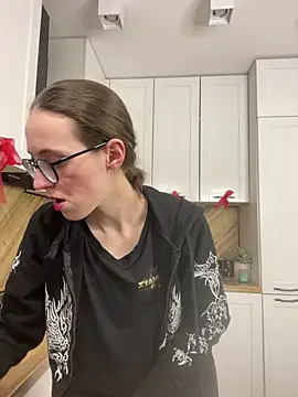 MartiniiSelenna live sex cam