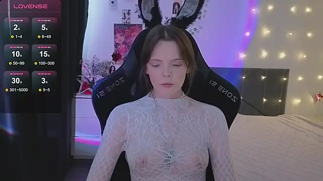 Luna_Navy's cam snapshot