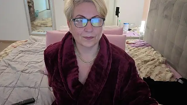 Pumabionda live sex cam