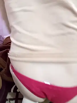 Phoebe-e's cam snapshot