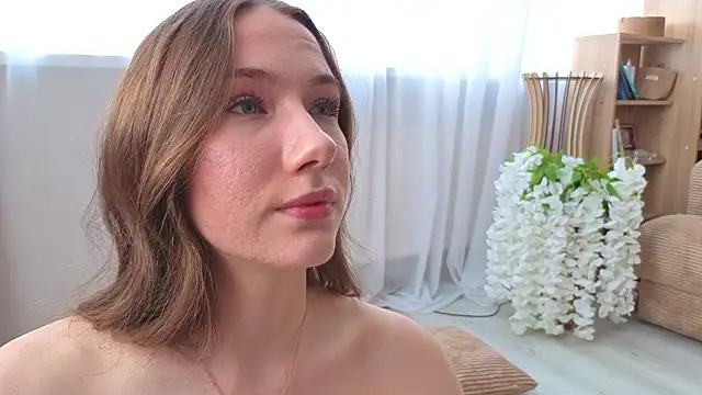 Kira_mindnes live sex cam