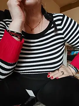 Love_Tina4ever's cam snapshot