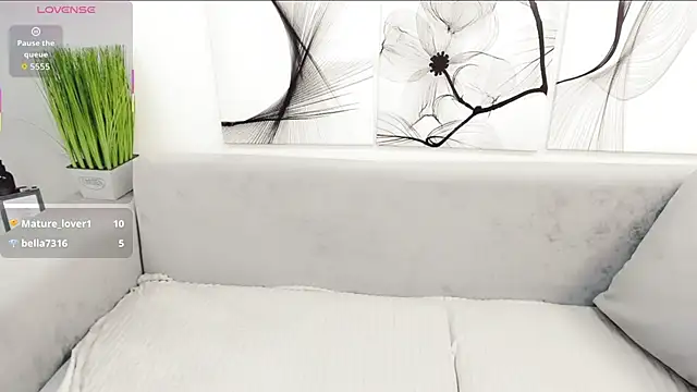 Vita_Flowen's cam snapshot