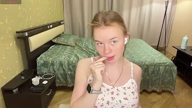 KarlynGow's cam snapshot