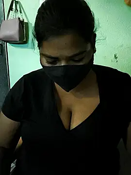 Liyaa_24's cam snapshot