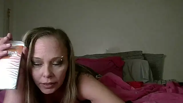 QUEEN_OF_MEN's cam snapshot