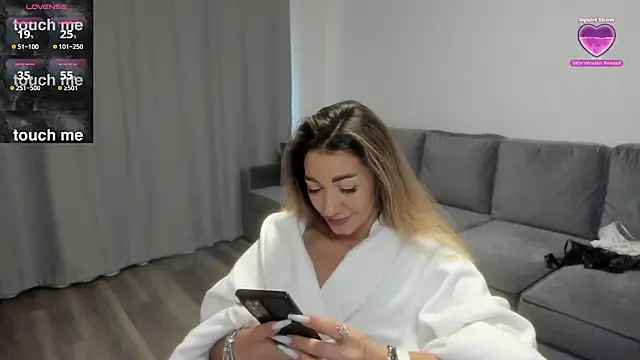 rossana_doll's cam snapshot