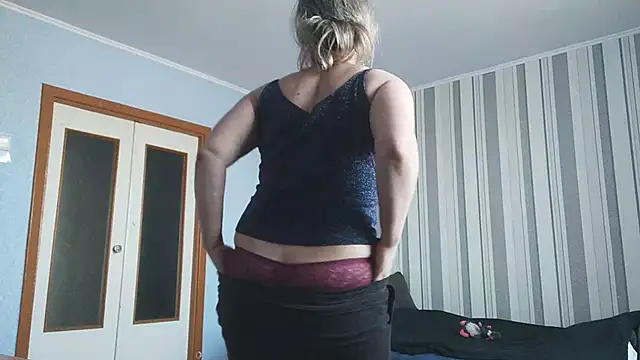 EdithManning's cam snapshot