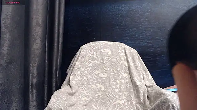 LadyAverrySquirt11's cam snapshot