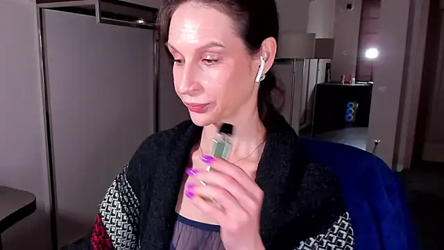 Mila_Anders's cam snapshot