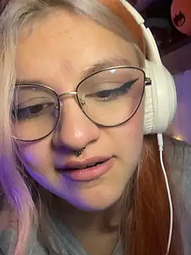 Sophia_Weest99's cam snapshot