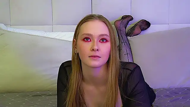 AgataFoxley's cam snapshot