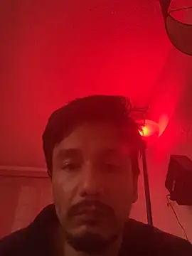 Bernymanstrong live sex cam