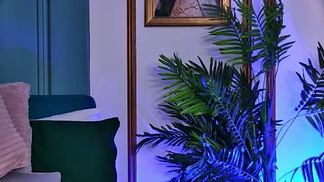 LunaWills_'s cam snapshot