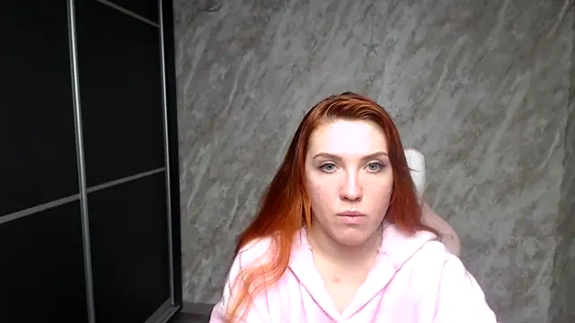 Reginasmilee's cam snapshot