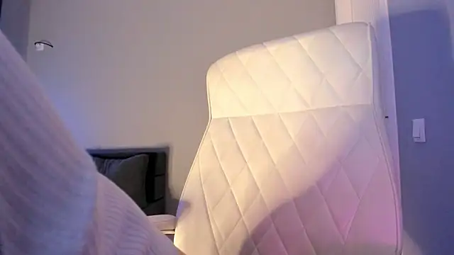 akura011 live sex cam